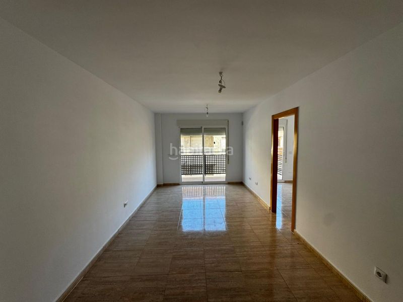 Foto bf5d62f5-e658-40d2-a5ea-3bde85efbe26. Pis a Casco Antiguo Águilas