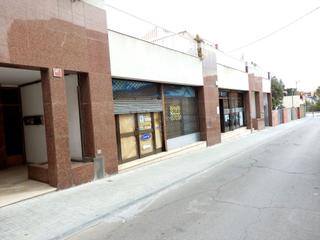 Location Local commercial à Poble Sec. Local comercial al poble sec