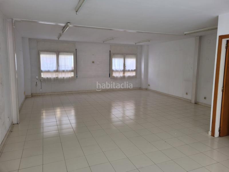 Foto 13e537d3-926b-4d43-a2b7-cd1f7ff44026. Rent office space in Centre Igualada