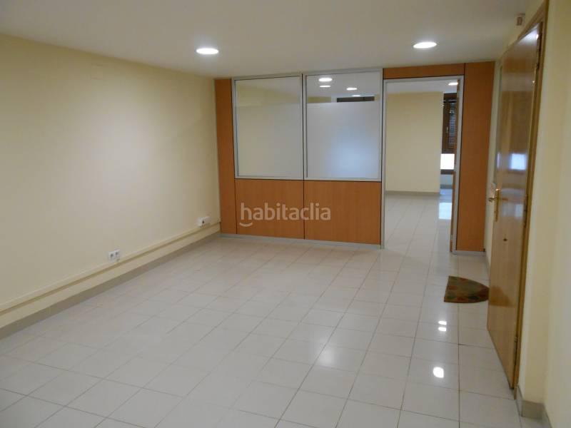 Foto fef74f1c-d539-41d8-a7e0-9e3f61da8701. Alquiler oficina despatx en lllogue al Centre en Centre Igualada