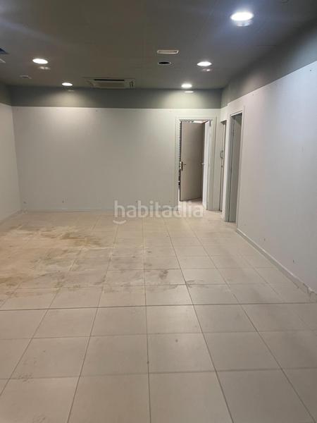 Foto a2b2b5a3-83e9-477f-8f6e-c5f6d43aea34. Lloguer local comercial a Centre Igualada