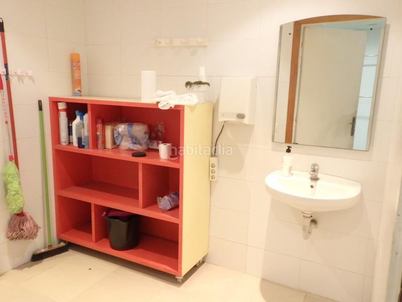 Foto ba6f3f69-4559-43a2-a2d1-9a8cbc21d93f. Lloguer local comercial a Centre Igualada