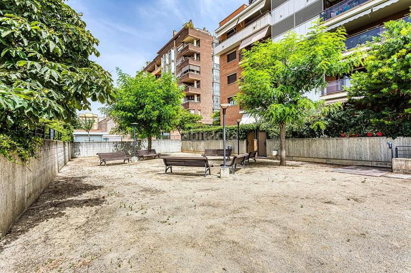 Foto 35934072-54e5-4975-b399-b362dc53b5c7. Planta baixa amb calefacció a Centre Igualada