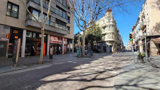Location Local commercial  Rambla sant isidre. Se alquila local comercial exclusivo en igualada