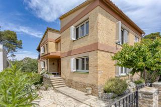 House in Pobla de Claramunt (La). Xalet a 4 vents al xaro