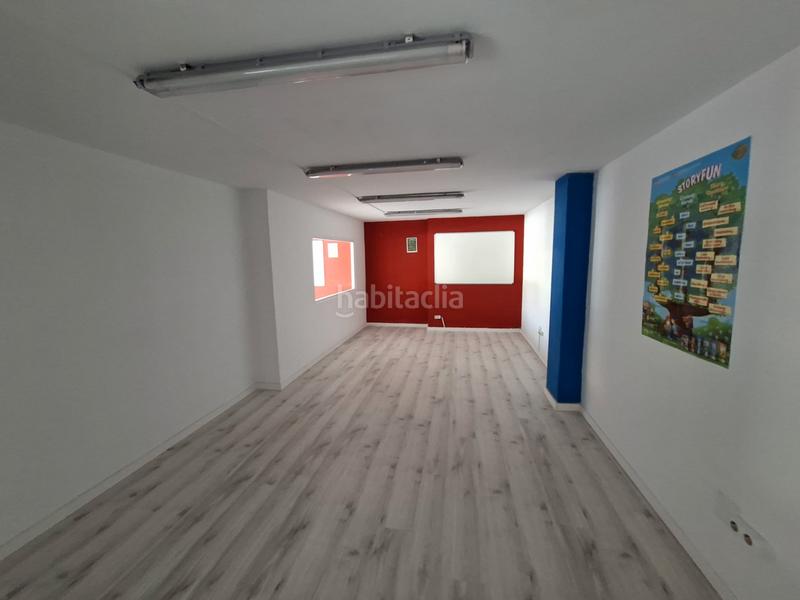 Foto a17e2c6c-ef92-4331-a8b1-c9e631f0c7ef. Alquiler local comercial en avinguda barcelona 148 148 local comercial frente esclat en Igualada