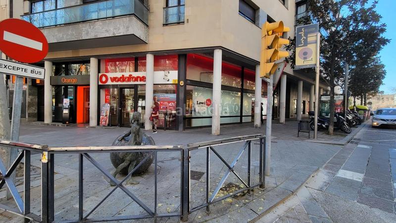 Foto fbc6e312-3807-4993-8f27-252a207403d3. Affitto locale commerciale in Centre Igualada