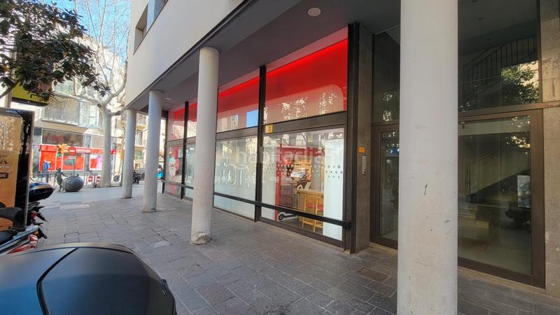 Foto b60bc6f9-ce0b-42d1-a668-f89ee659e8ca. Location local commercial dans Centre Igualada