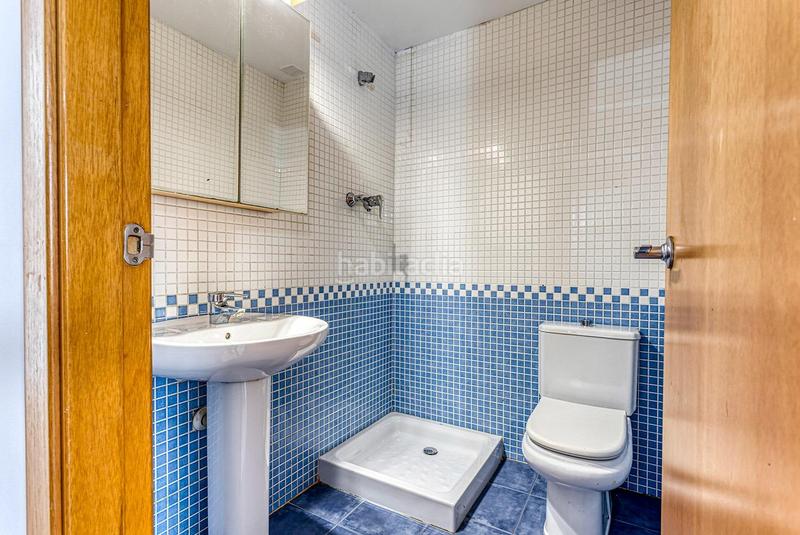 Foto ebfcc851-6e5e-4b76-820c-f960abc023b2. Flat with heating parking in Llevant Igualada