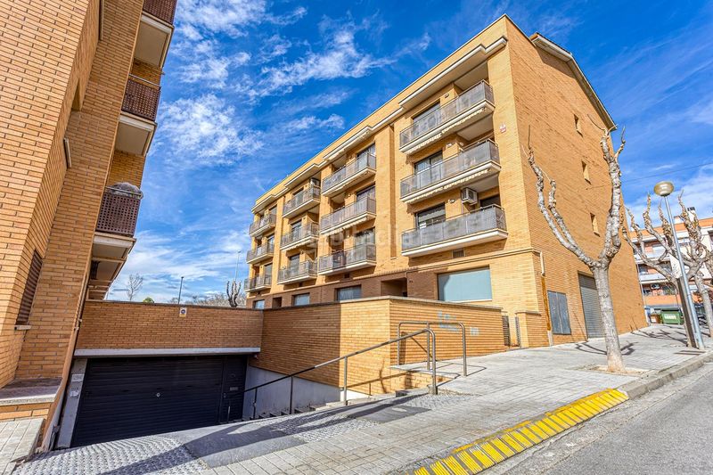 Foto 5b45cae9-d58f-4a48-8109-c247be12d3ea. Dúplex amb calefacció aparcament a Vilanova del Camí