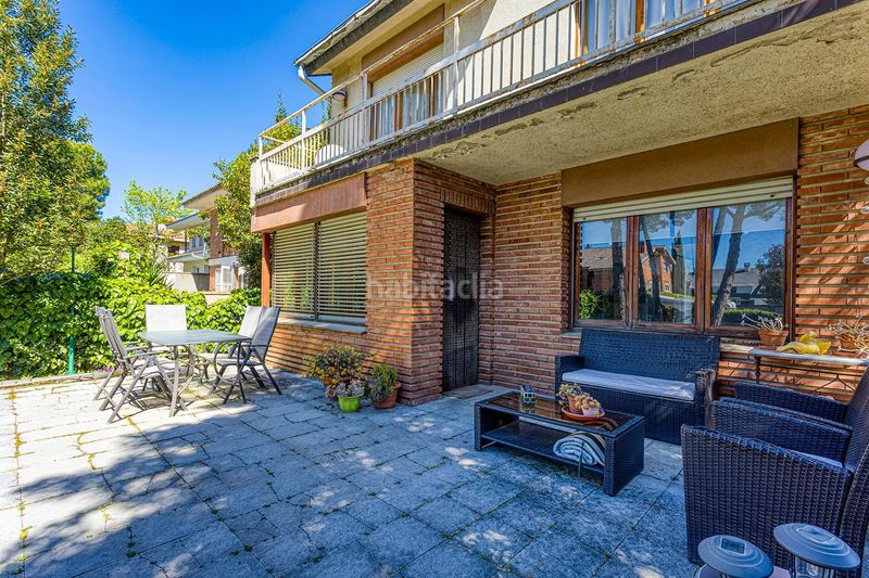 Foto 8148426a-ef52-4c22-a9b5-59cd3783fbbe. Xalet amb aparcament piscina a Ponent - Set Camins Igualada