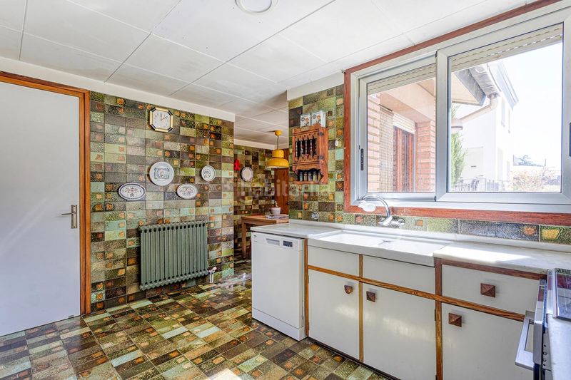 Foto 9aa5d237-3625-474d-96f5-1dcdad30eefe. Xalet amb aparcament piscina a Ponent - Set Camins Igualada