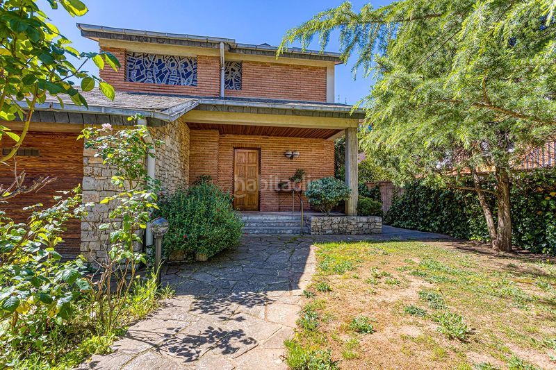 Foto c6f636bf-daef-4c9a-86c4-7ad59b99f39f. Xalet amb aparcament piscina a Ponent - Set Camins Igualada