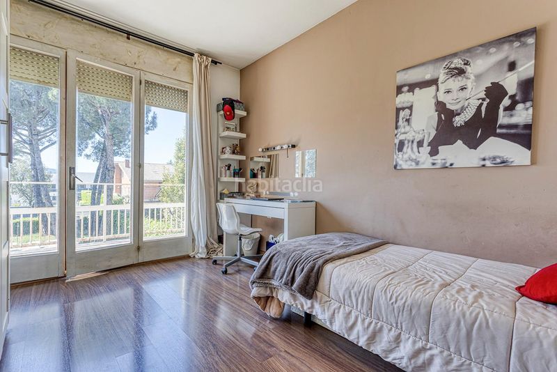 Foto c9e97c2a-b077-4e01-898d-1fe39c8542e2. Xalet amb aparcament piscina a Ponent - Set Camins Igualada