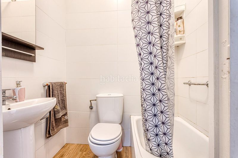 Foto 1848c377-56b5-4227-851a-efc1d0380067. Casa adossada a Montmaneu