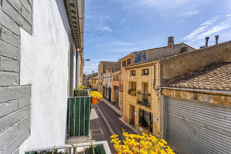Foto edacf7f5-e898-46bd-8f72-2221377287fe. Casa adossada a Montmaneu