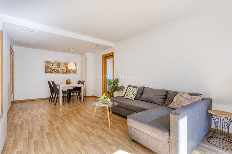 Foto 176ec61f-339e-4084-883d-01ff56aba814. Apartament amb calefacció aparcament a Llevant Igualada