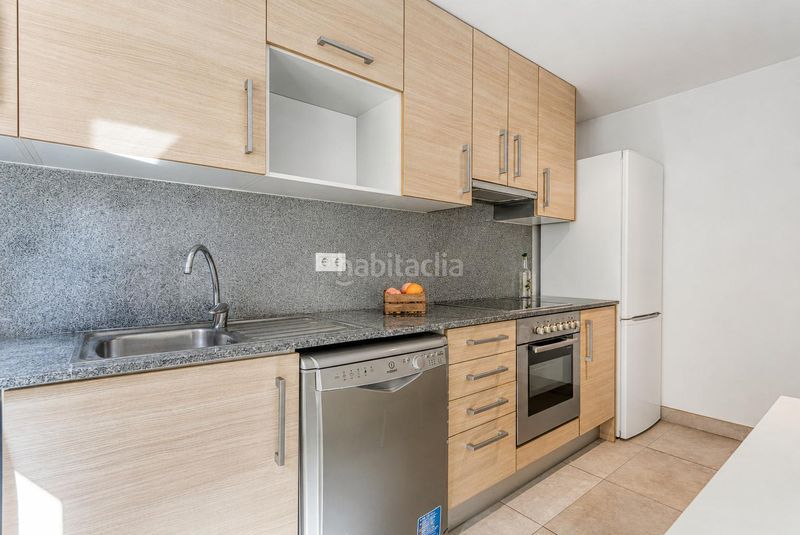 Foto 51814cc9-b76f-4ae6-980c-41ff745501ef. Apartament amb calefacció aparcament a Llevant Igualada