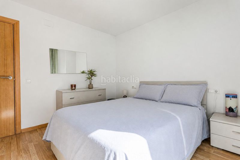 Foto 66fd68ec-bd88-4b22-94d9-6337df2cb124. Apartament amb calefacció aparcament a Llevant Igualada