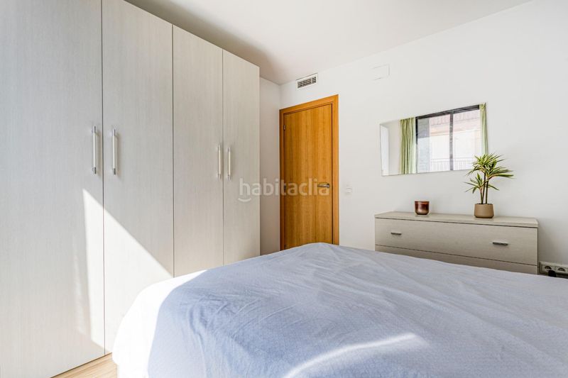 Foto dd5e1ea4-4fb3-4808-9934-0207765ed902. Apartament amb calefacció aparcament a Llevant Igualada