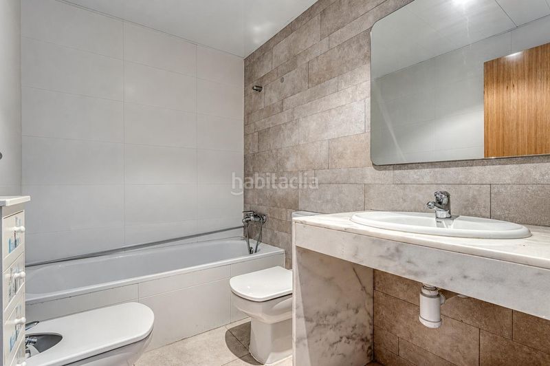 Foto e32034d7-c070-43bc-a469-55f5ee91e148. Apartament amb calefacció aparcament a Llevant Igualada