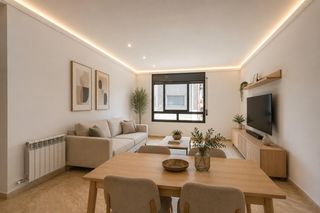 Etagenwohnung in Vilanova del Camí. Lluminós pis seminou al barri de la pau amb terrassa i gran box