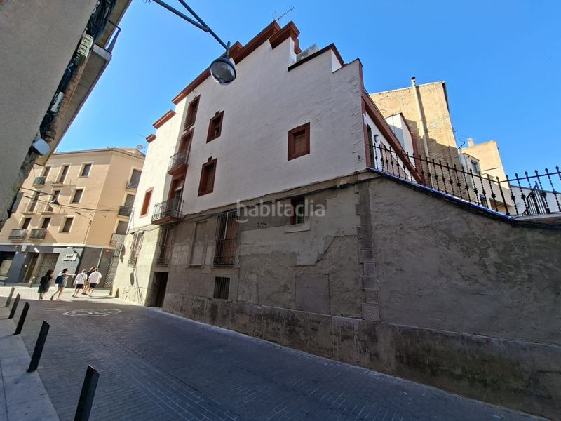 Foto ea209822-f2d5-4195-a833-e39f26a49470. Edifici a Centre Igualada