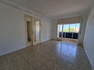 Rent Flat in Centre. Al centre 4rt sense ascensor