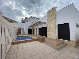 Chalet à Avenida avenida del río tajo 23. Chalet en ciudad quesada