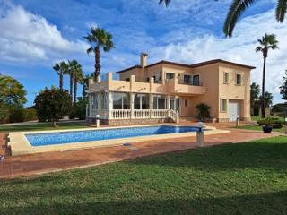 Xalet a La Xara-La Sella. Villa con gran parcela a 1500 m de la playa