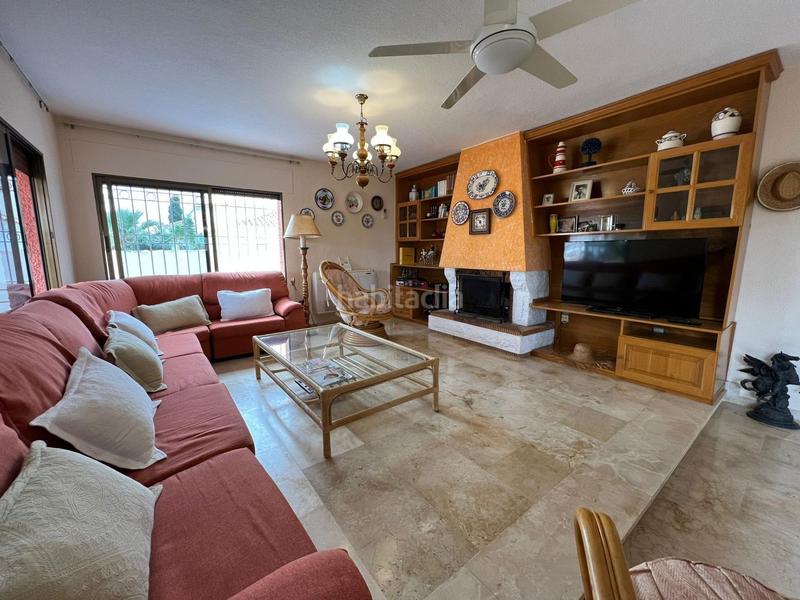 Foto 58f35dd4-bd00-4068-9c24-7d21e5a78359. Chalet in carrer carrer de baliza 1 in Cabo Roig Orihuela