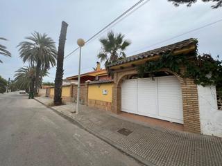 Chalet à Carrer carrer de baliza 1. Chalet a la venta en cabo roig