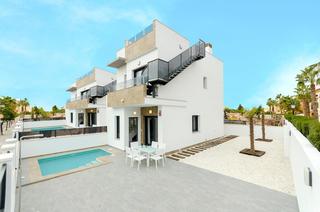 Chalet à Zona Carrefour - Urbanizaciones. Villas de obra nueva en torrevieja
