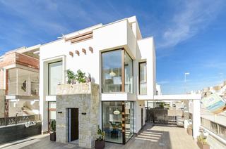 Chalet en Playa Honda-Playa Paraíso. Villa de obra nueva en playa honda