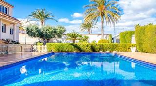 Chalet à Mil Palmeras. Gran villa elegante y espaciosa con piscina privada