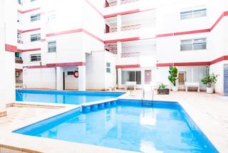 Apartament en Calle san policarpo 85. Apartamento con garaje y trastero  piscina comunitaria