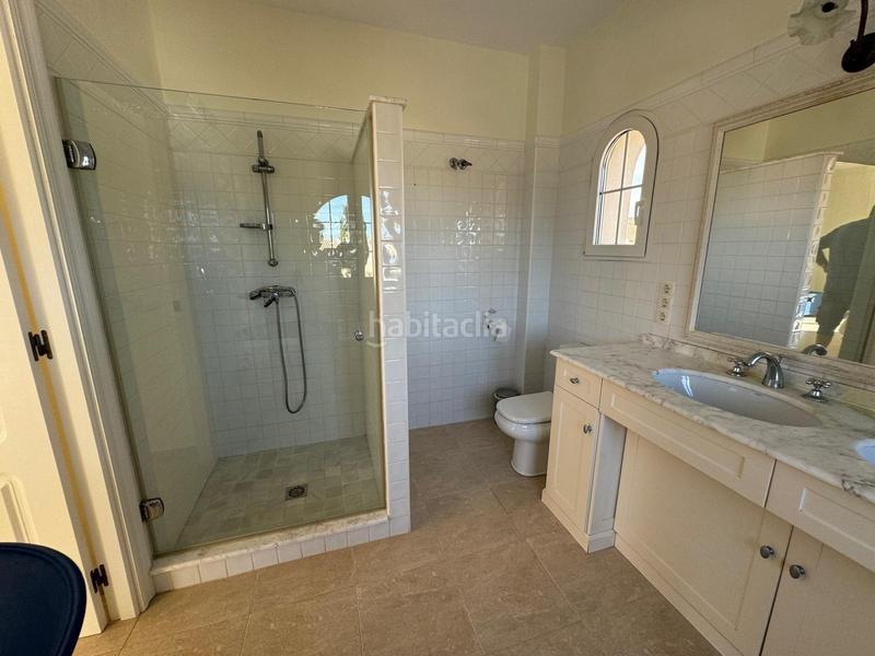 Foto 0ccb7831-1659-4c2d-b896-df69df06bdb0. Chalet avec piscine dans La Zenia Orihuela