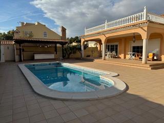 Chalet à La Zenia. Villa lujosa en una zona previligiada en orihuela costa!!!