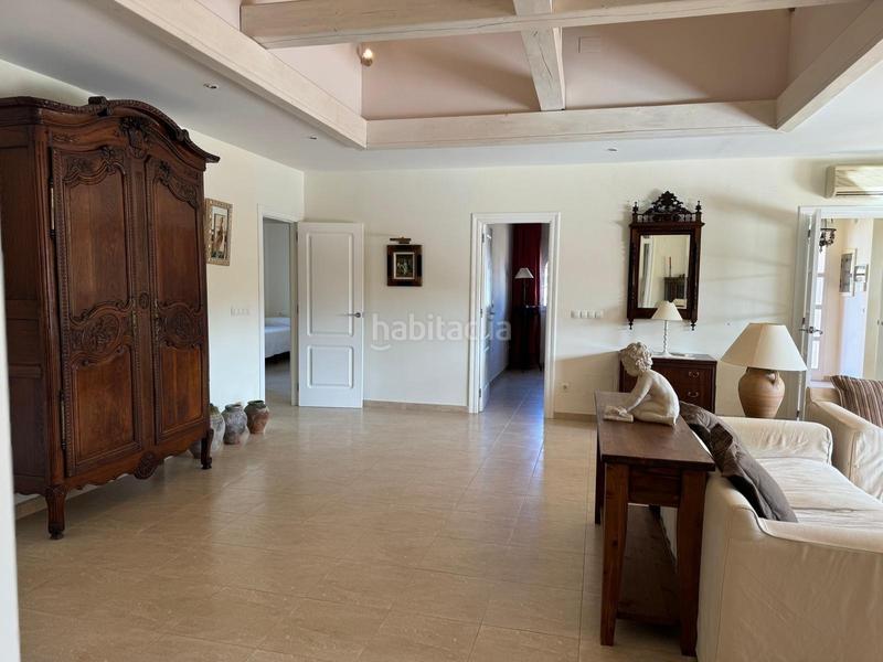 Foto 9a3f9a3d-83df-41f7-9e39-a1a6f48bb2fa. Chalet avec piscine dans La Zenia Orihuela