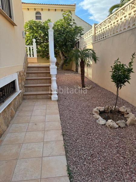 Foto a2f26e08-baf5-4c6d-9250-7d1d05c5e677. Chalet avec piscine dans La Zenia Orihuela