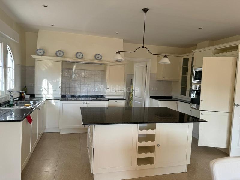 Foto e13946bd-b99b-48b1-add0-6aefb1ddaa96. Chalet avec piscine dans La Zenia Orihuela