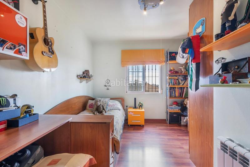 Foto 8897b422-d1a4-4abc-b2db-06fab2e38cfd. Casa aparellada amb calefacció aparcament piscina a Torrevieja