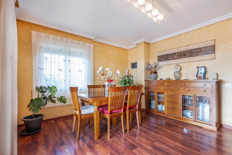 Foto c7cce7f9-30c3-4dbc-ad6e-c2b13ed3f505. Casa aparellada amb calefacció aparcament piscina a Torrevieja