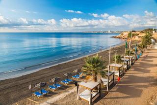 Chalet en Lomas de Cabo Roig - Los Dolses. Parcela de 5000m con casa chalet ,a 3km de la playa y golf  ,cam