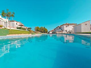 Appartement à Los Balcones-Los Altos. Se vende bungalow con piscina comunitaria en torrevieja, los bal