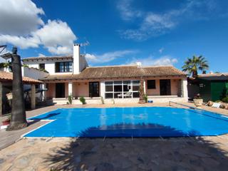 Chalet à Caserio el 1. Villa independiente en villamartín  san miguel de salinas