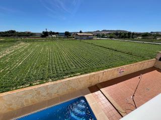 Apartamento en Avenida comunidad valenciana 8. Apartamento de 2 dormitorios con garaje y piscina!!