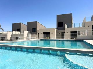 Casa adossada a Baños y Mendigo. Adosados de obra nueva en altaona golf resort, murcia