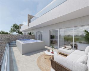 Casa en Pilar de la Horadada Ciudad. Viviendas de obra nueva en pilar de la horadada con piscina priv