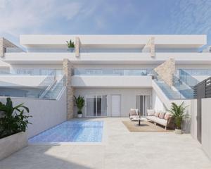 Casa en Pilar de la Horadada Ciudad. Viviendas de obra nueva en pilar de la horadada con piscina priv